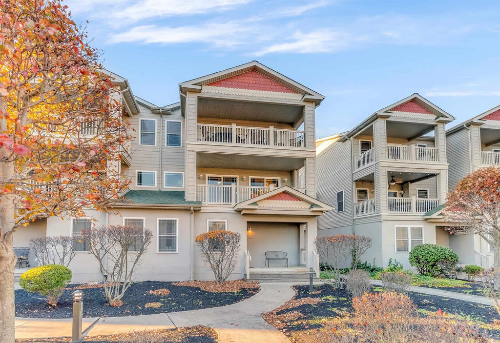 Wildwood Square Gated Community with Pool Wildwood, NJ ShoreSummerRentals, www