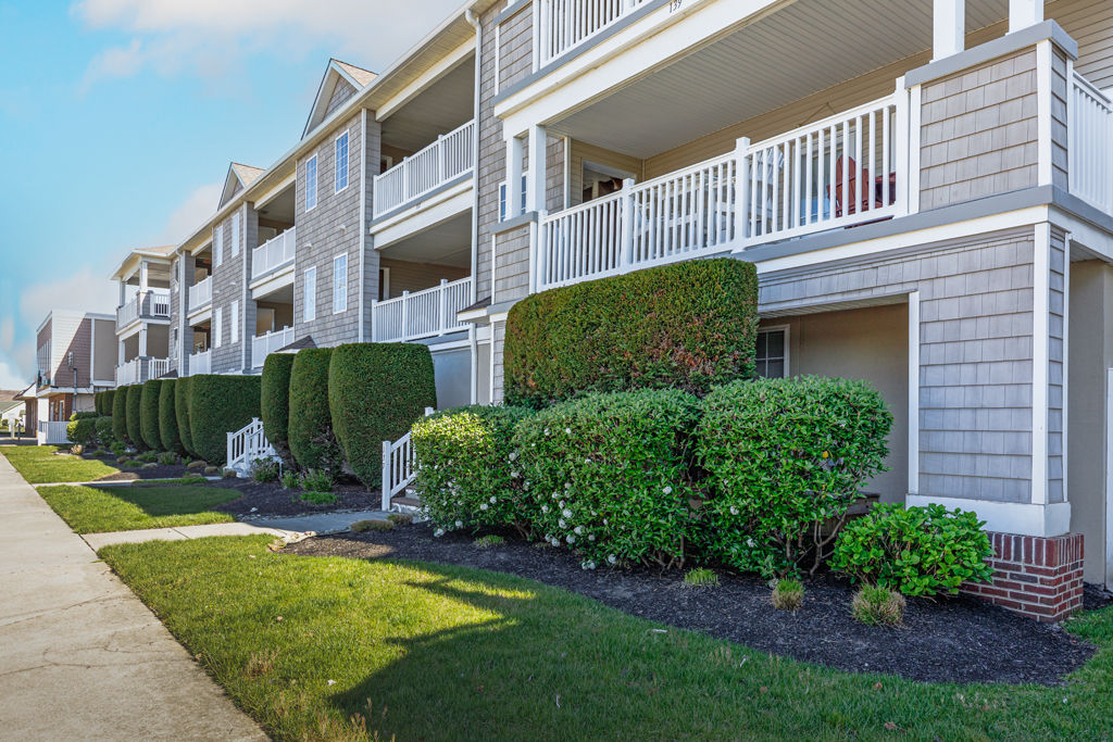 Beach Bliss Luxurious 4 bedroom 2 Bathroom Condo for Rent Wildwood, NJ ShoreSummerRentals