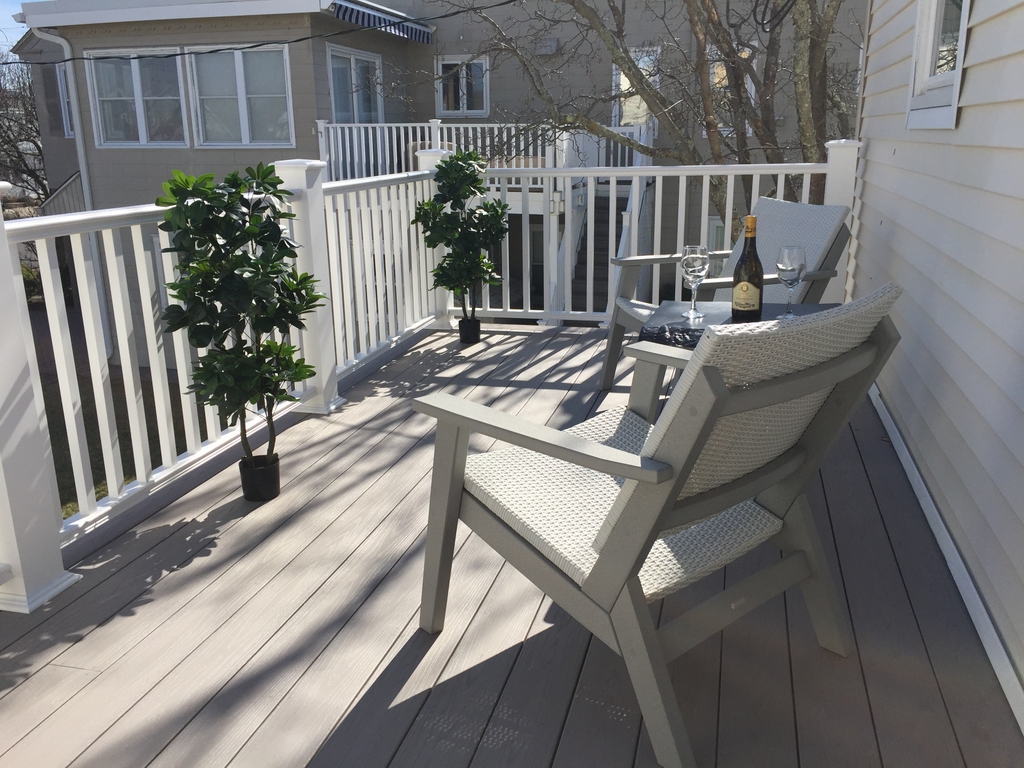 Another view of deck