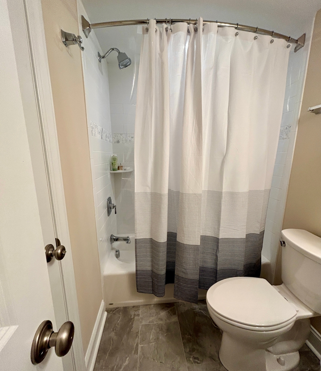 2nd floor shared full bathroom for BD #3 and #4.