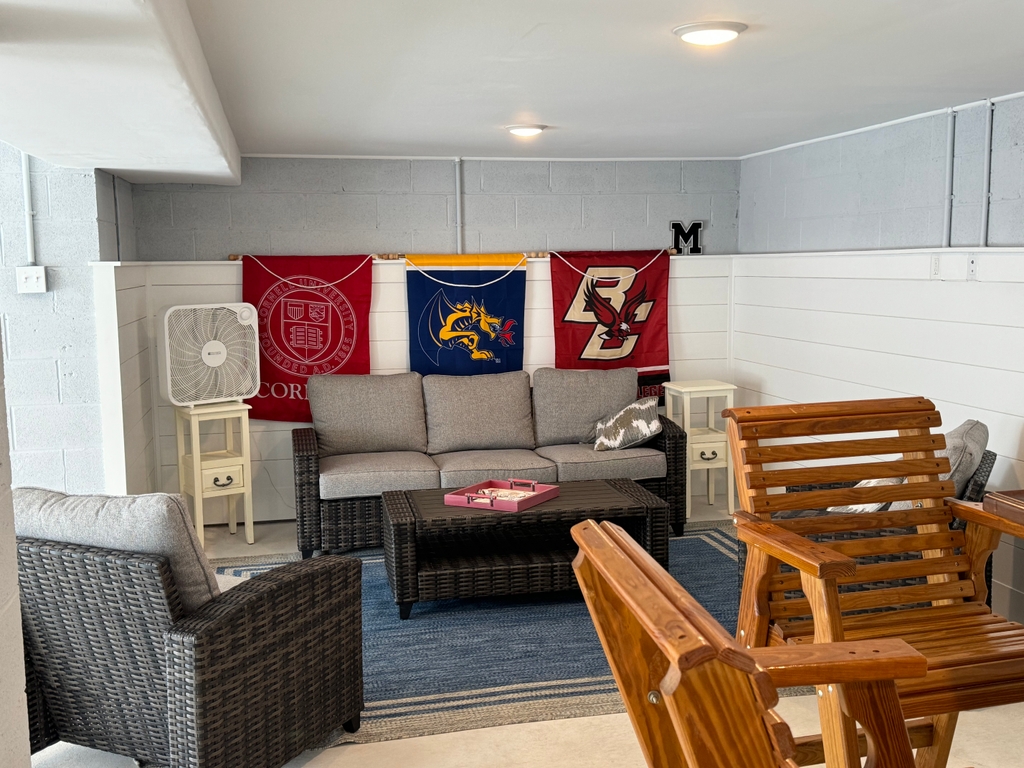 The Garage Lounge