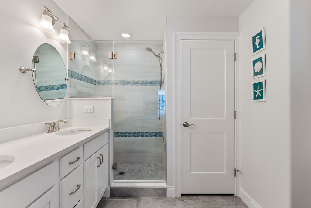 Master Full Bathroom