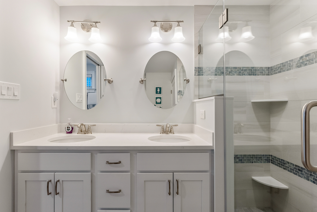 Master Bathroom Vanity
