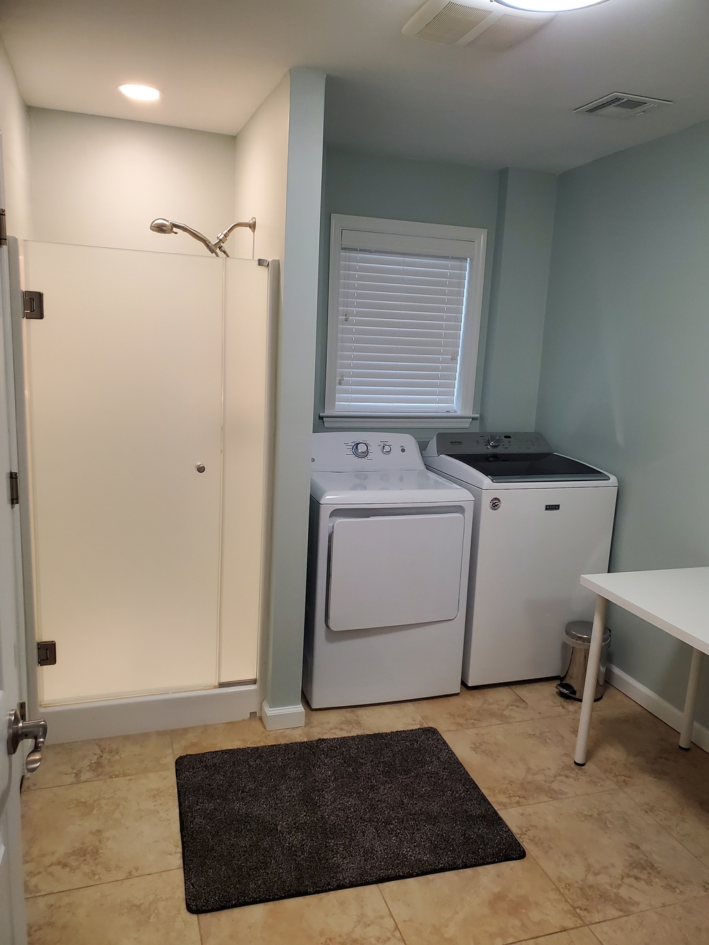 Washer/.Dryer; Shower