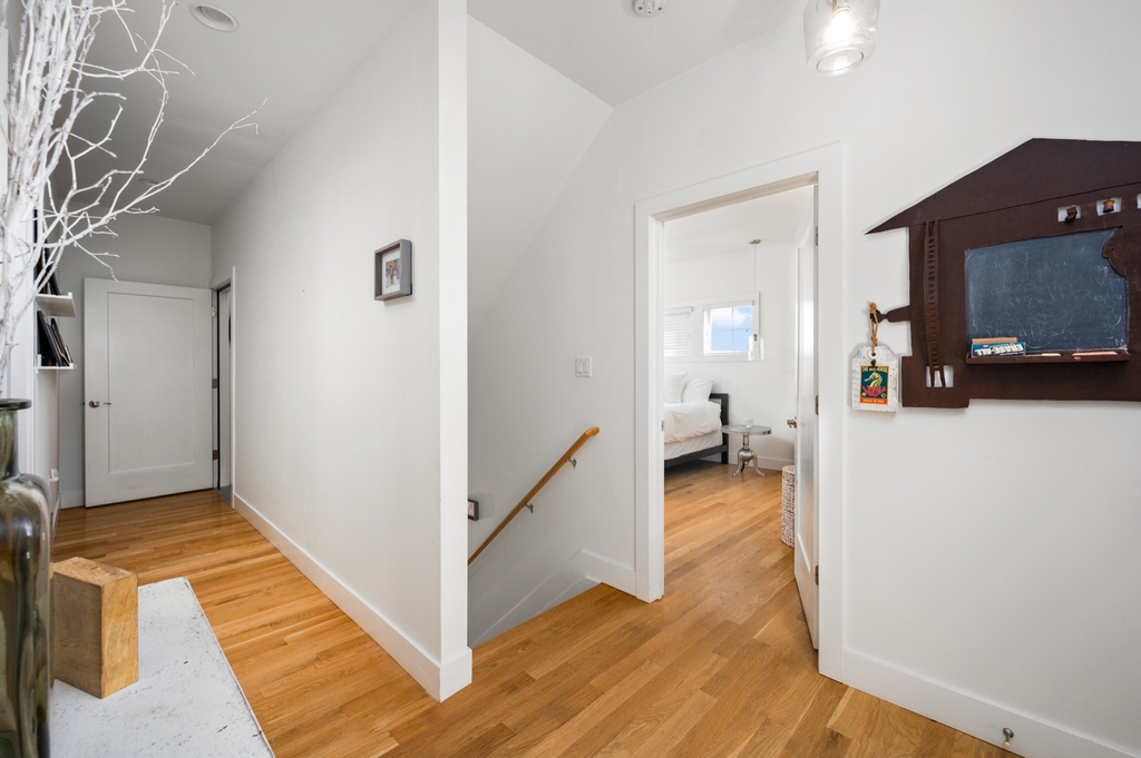 2nd floor hallway 