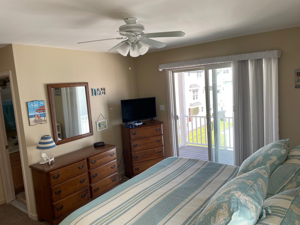 master bedroom-b