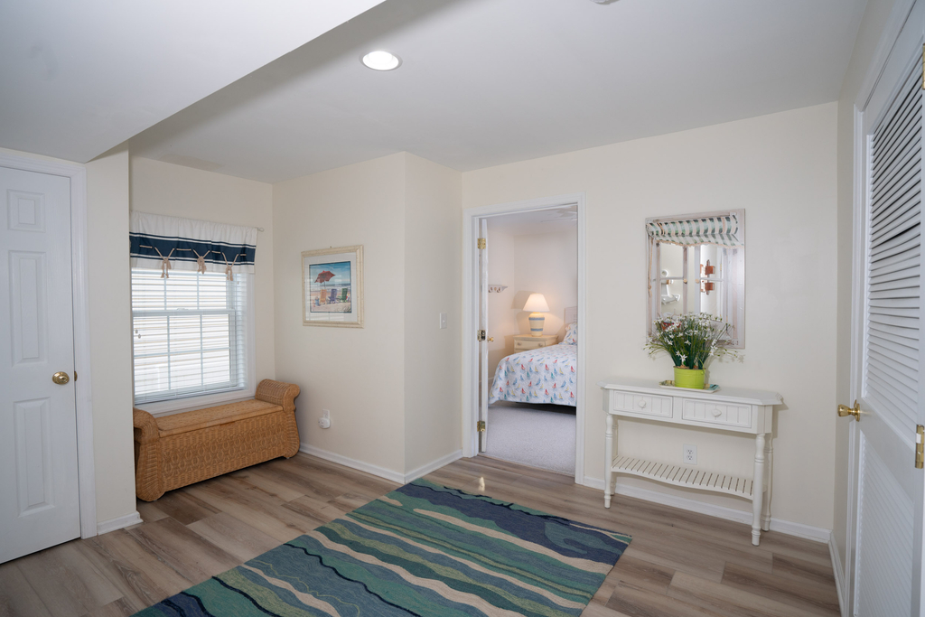 Unit Entry Way