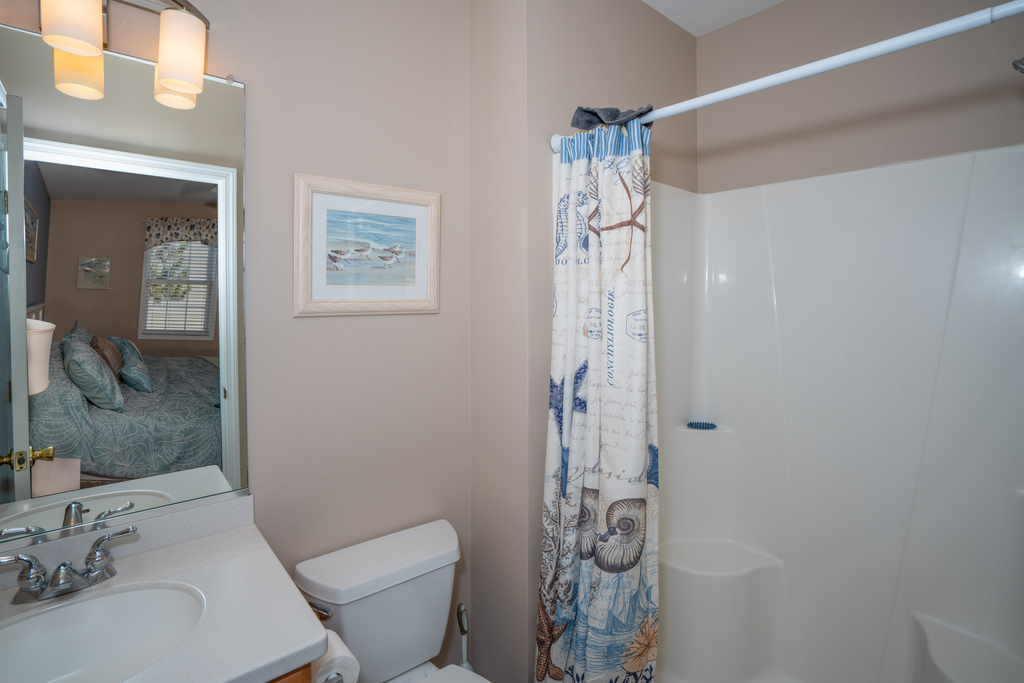 2nd Floor Master Bathroom