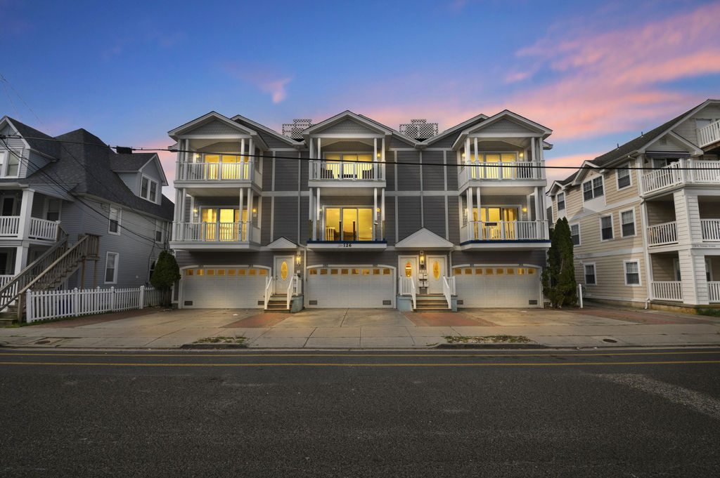 126 E YOUNGS AVE 202 3BD/3BA Wildwood, NJ ShoreSummerRentals, www