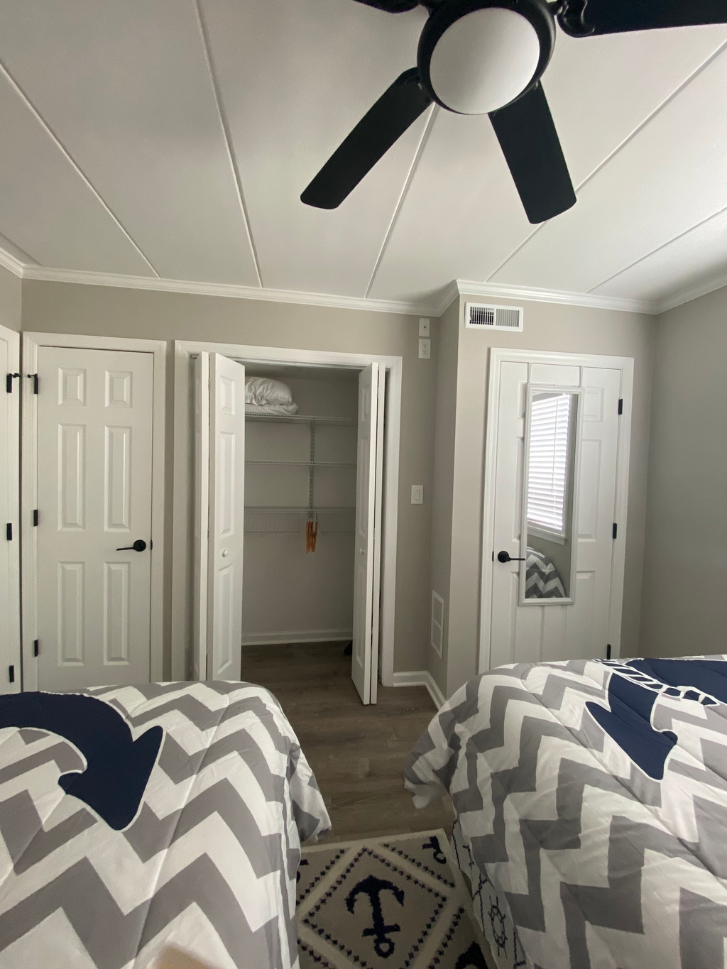 Closet &amp;amp; Mirror