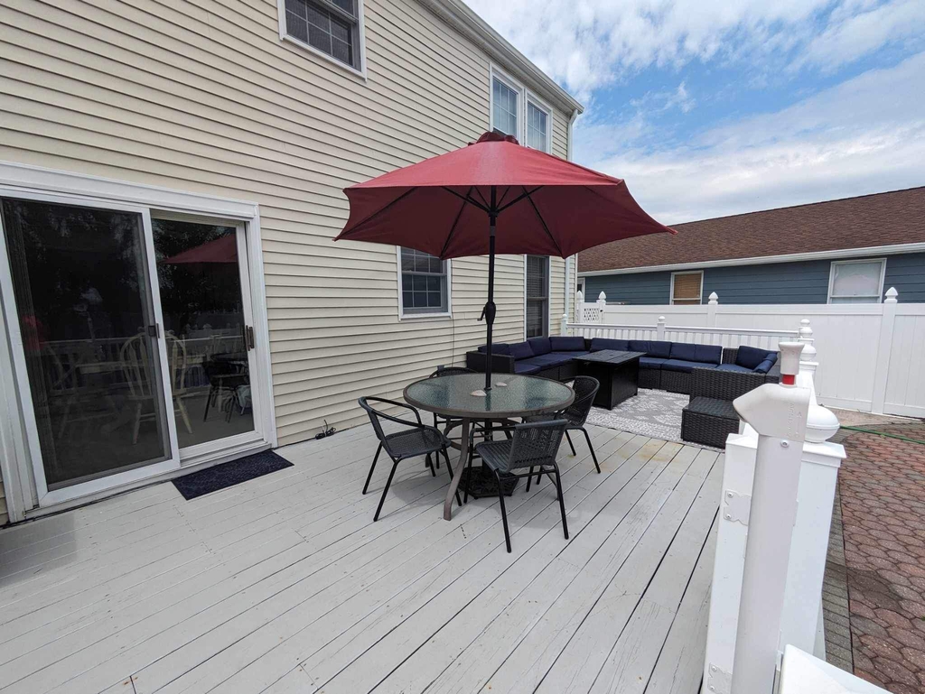 Deck with Gas Firepit
