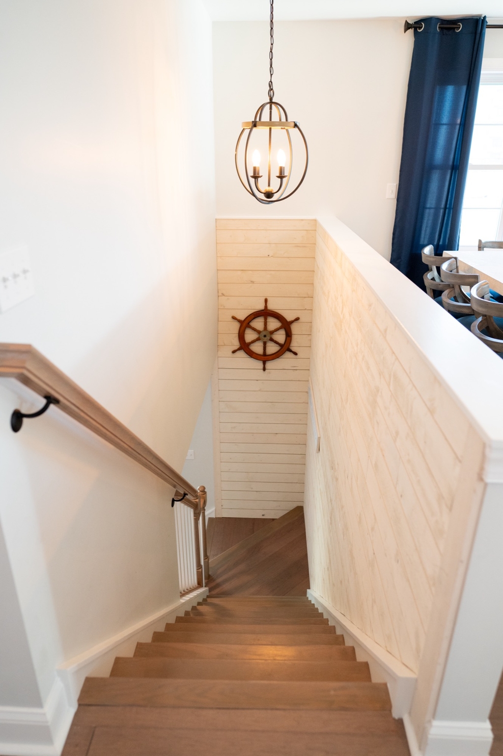 stairs to 1st floor