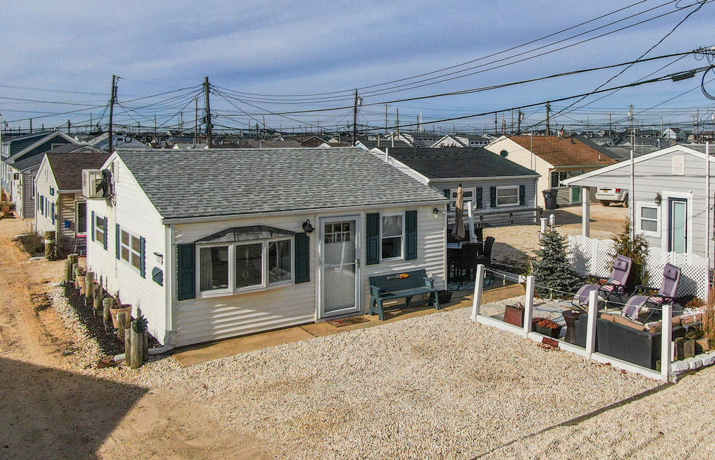 Entire Beach House in Lavallette 4th House from Beach Ocean Block