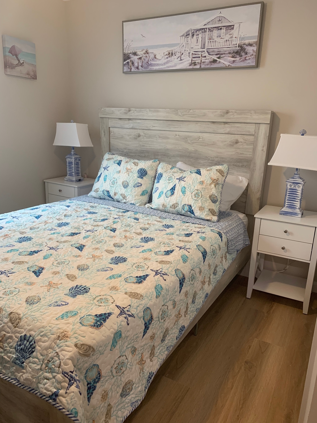 Queen bedroom
