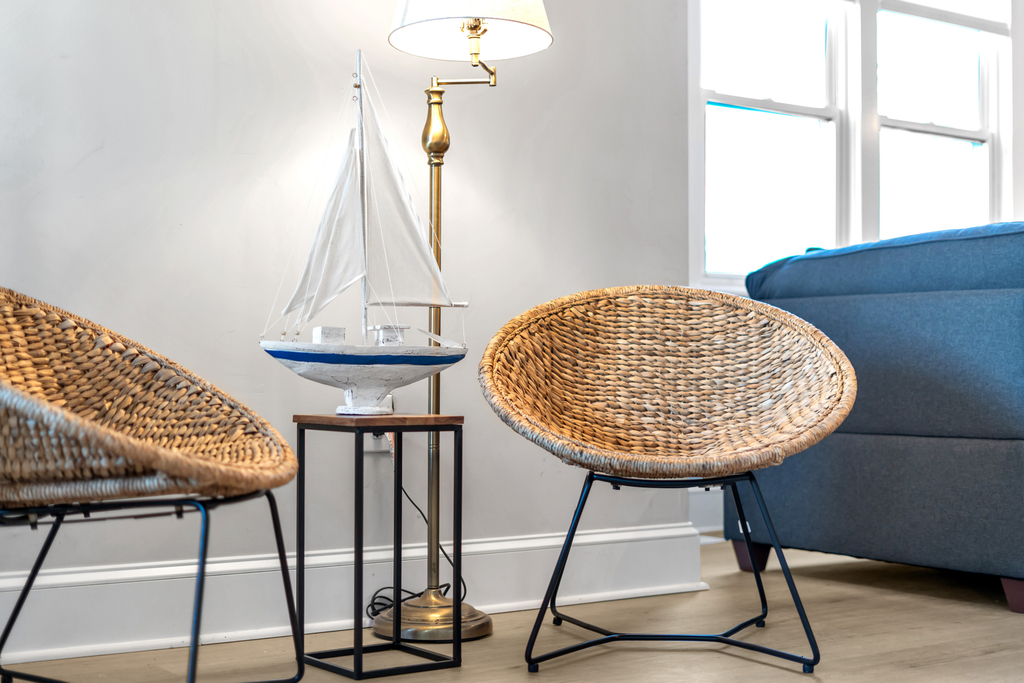 Relax and enjoy this spot together.