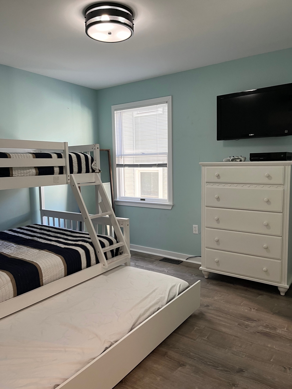 3rd Bedroom Full + 2 Twin