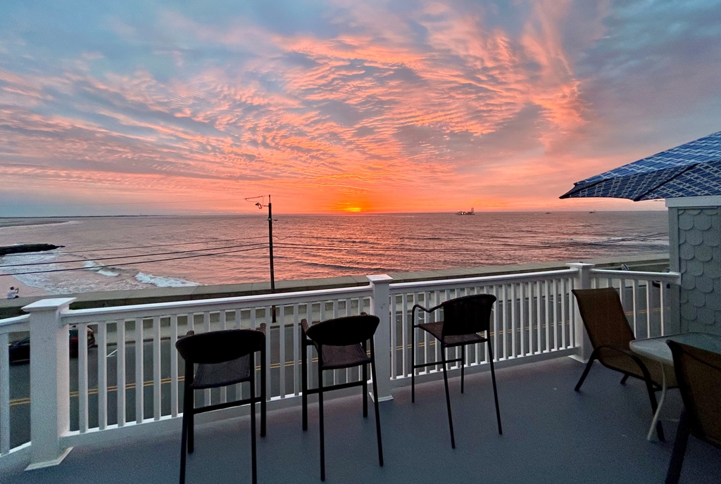 Oceanfront vista!!