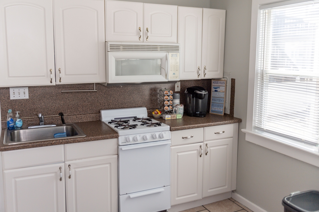 2nd floor 2 bedroom unit