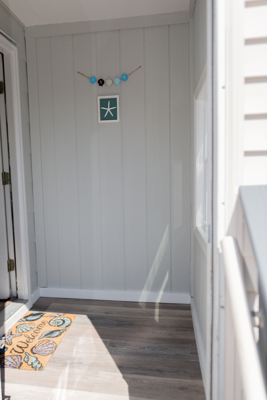1st floor 2 bedroom entrance