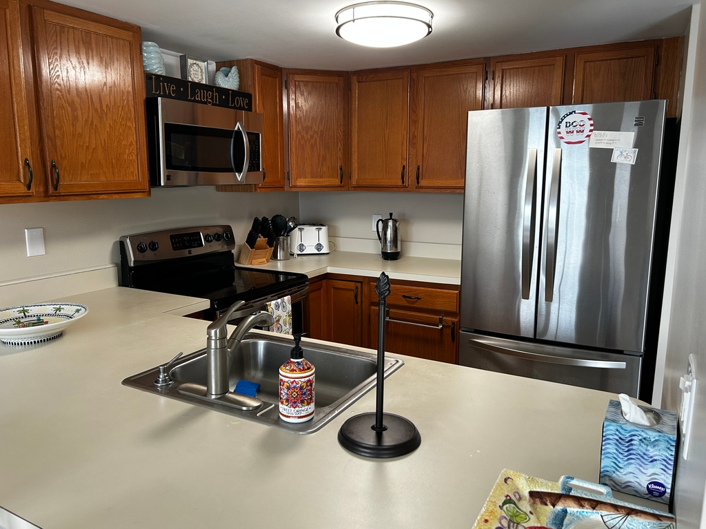 kitchen with counter