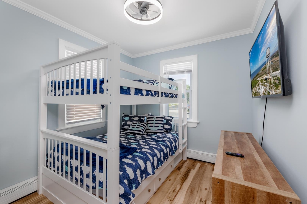 2nd Bedroom with Full Bunk Beds