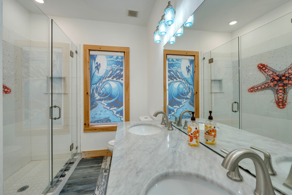 first queen ensuite bathroom on 2nd floor