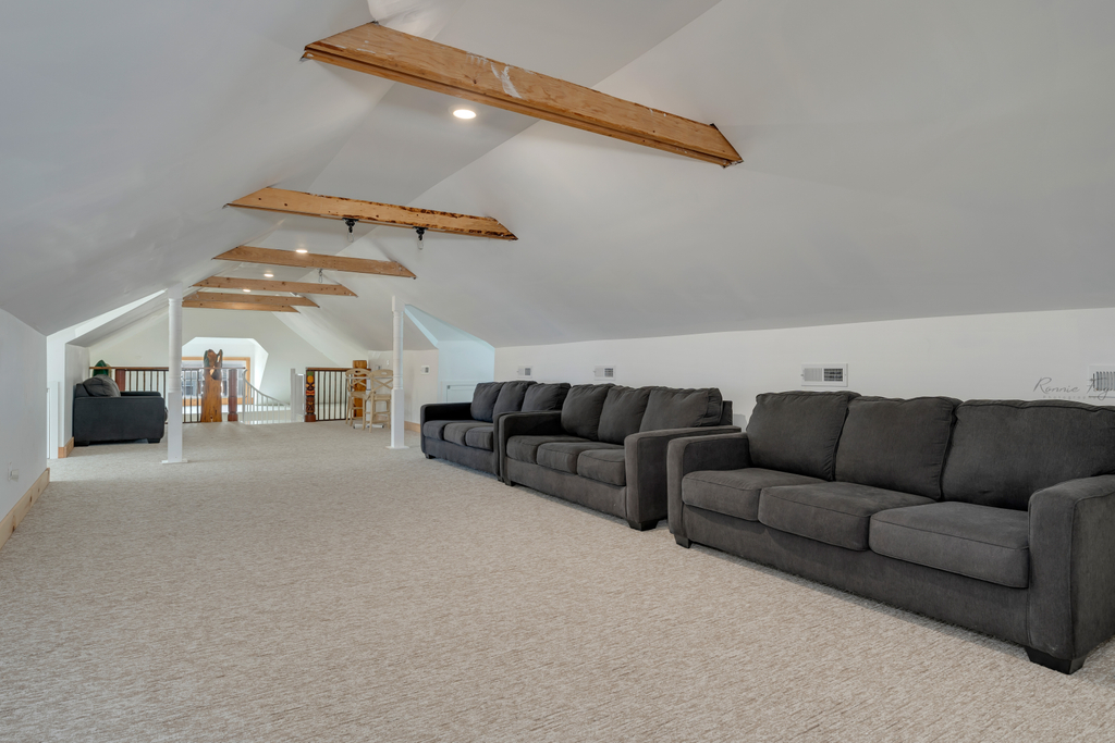 Third floor lounge