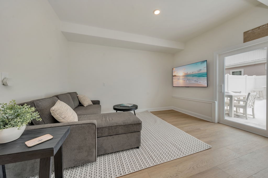 1st Floor Entertainment Area/King Sleeper