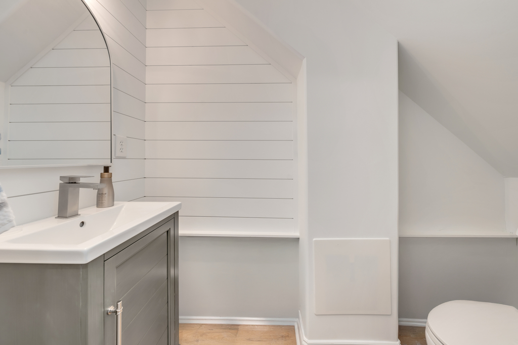 Ground Floor Powder Room