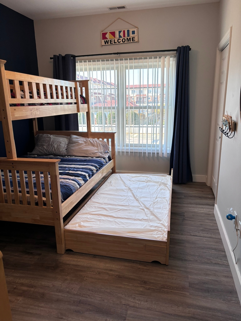 3rd Bedroom Trundle
