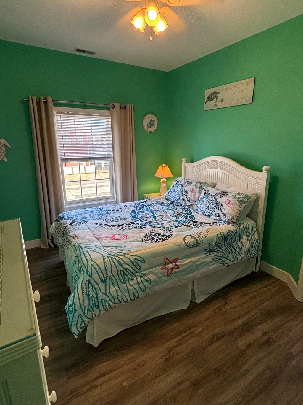 Guest Queen Room