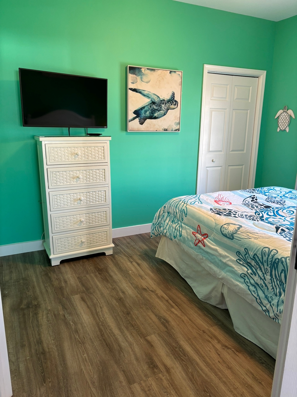 Guest Queen Room