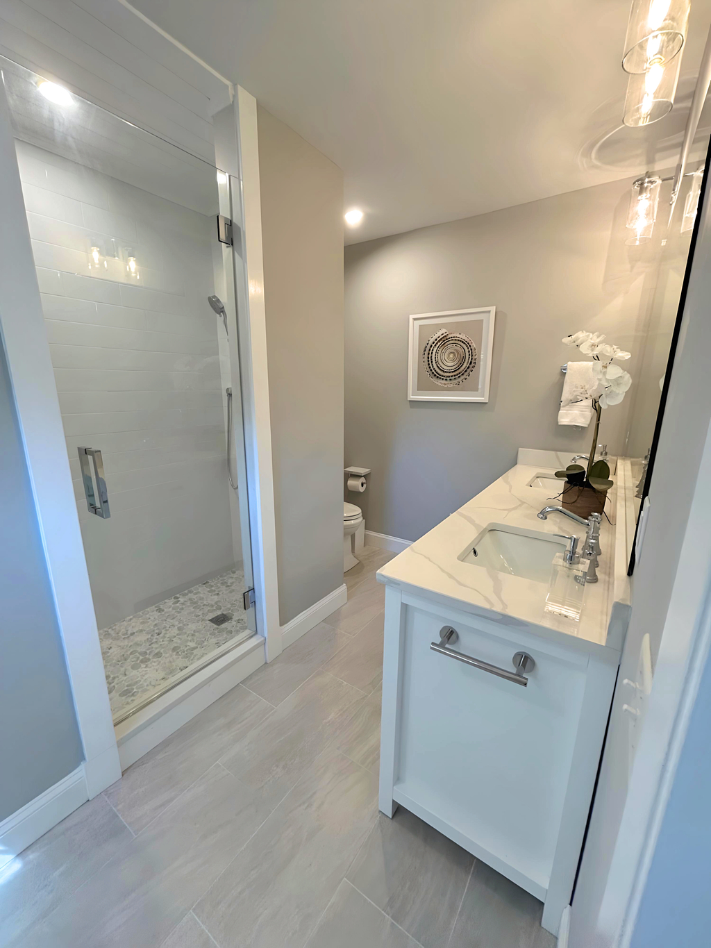 1st floor en-suite bath