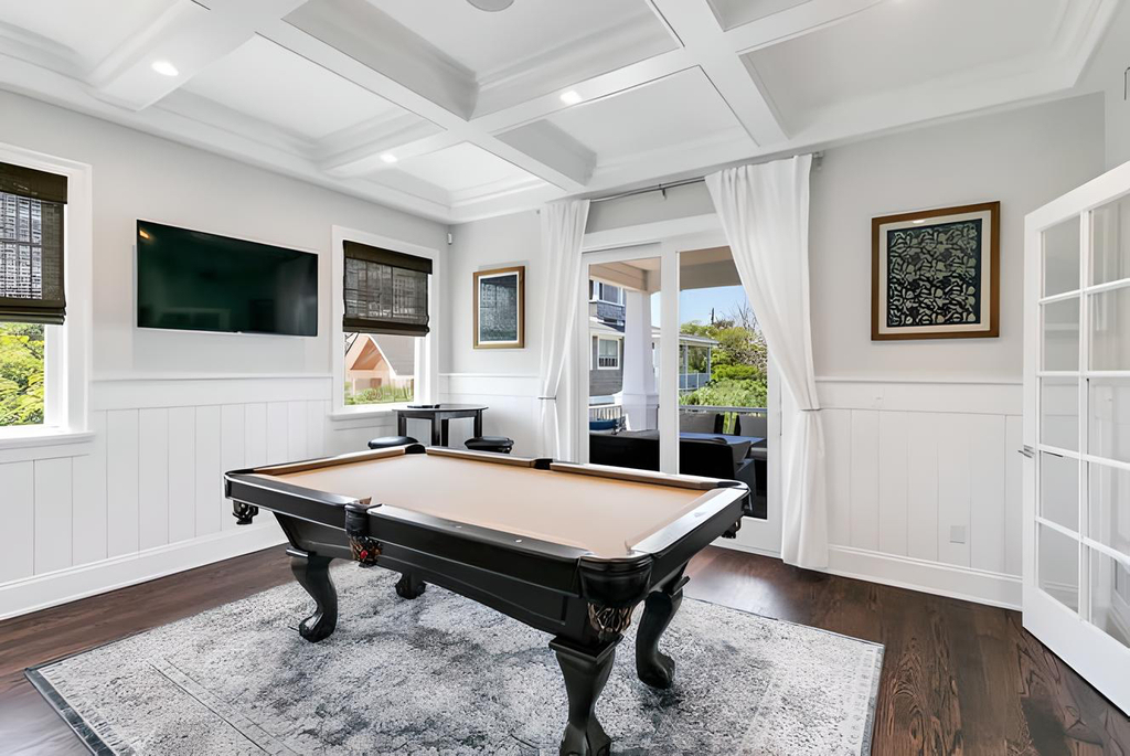 Billiard room