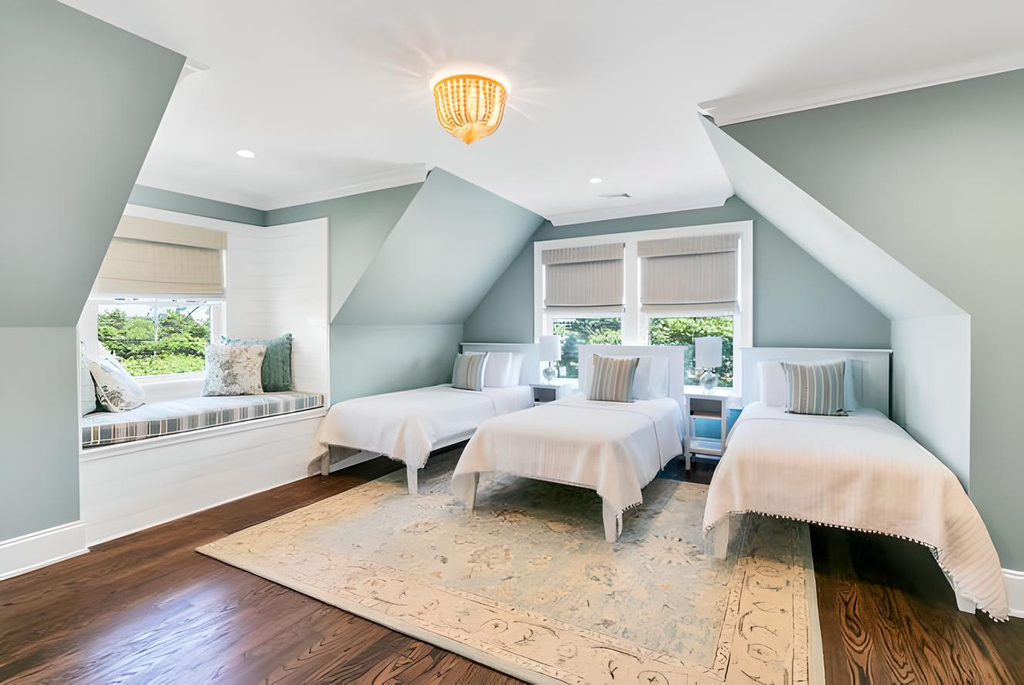 2nd floor guest bedroom