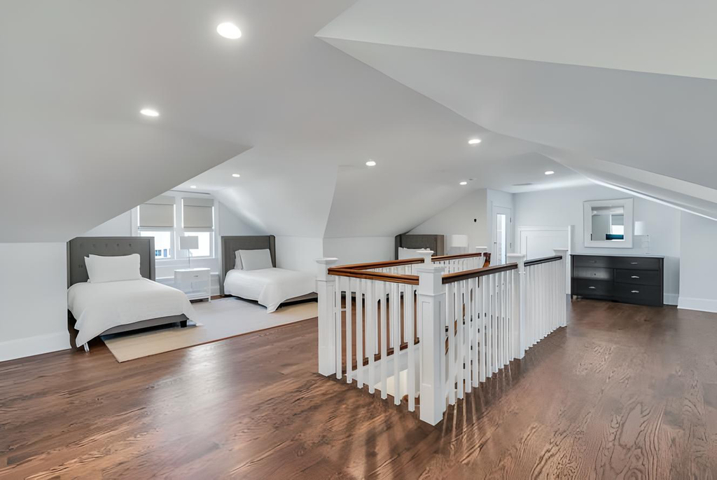 3rd floor guest bedroom