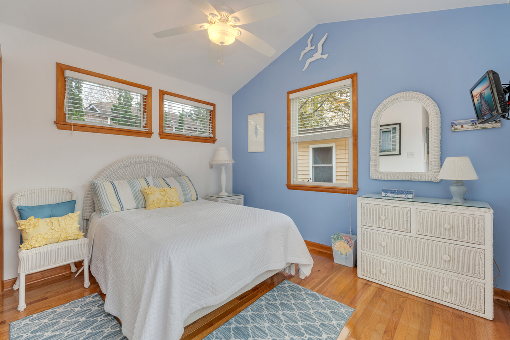 Airy bedroom with sliding doors to back patio