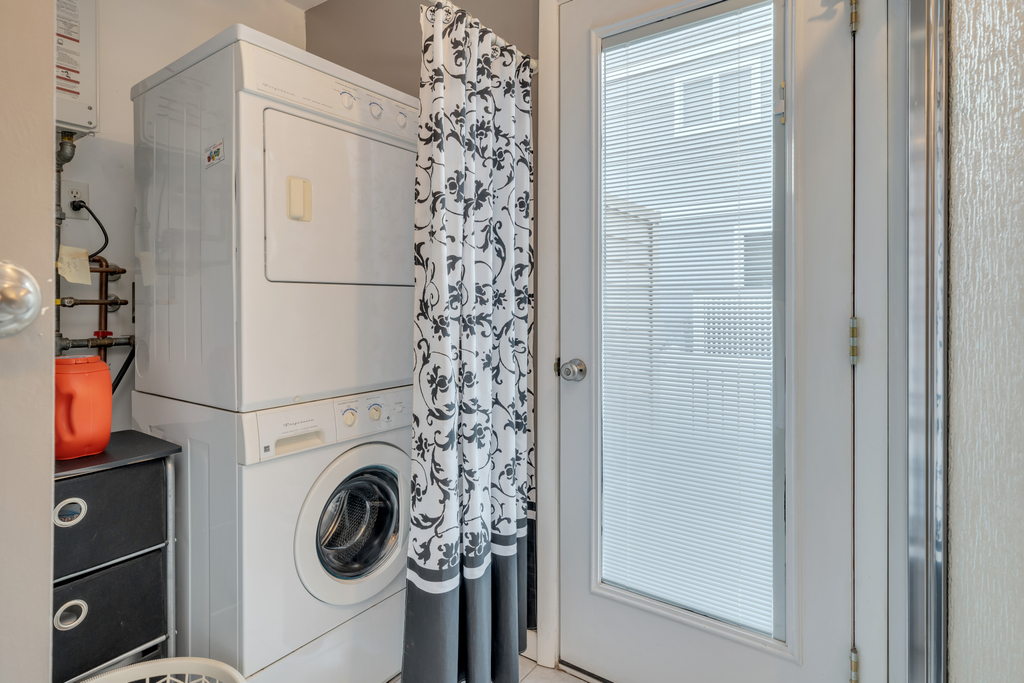 Washer / Dryer