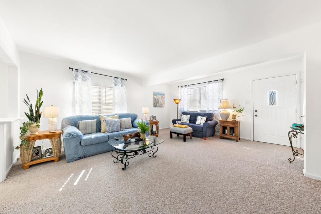 Spacious living room.