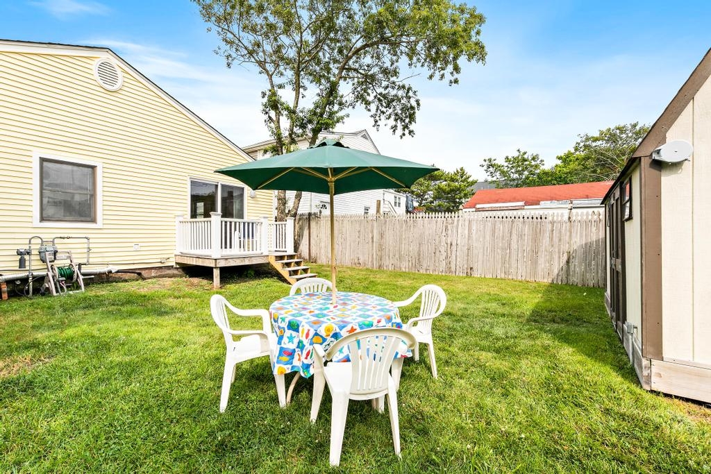 Small patio set located in the shed for your use.