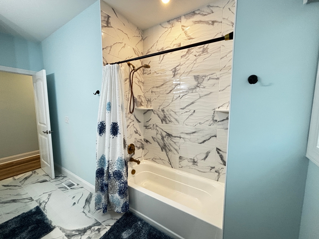 Main Bathroom