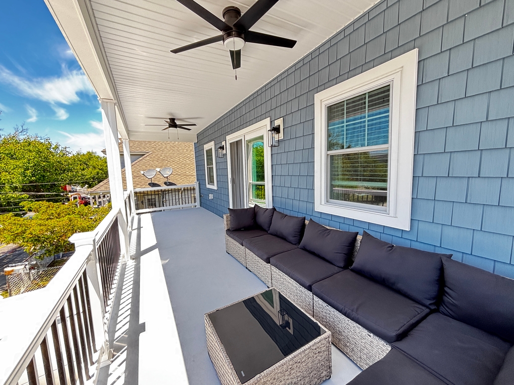 Front deck