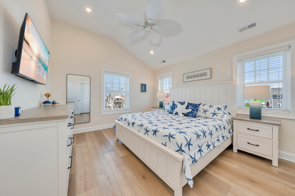 Master Bedroom - King
