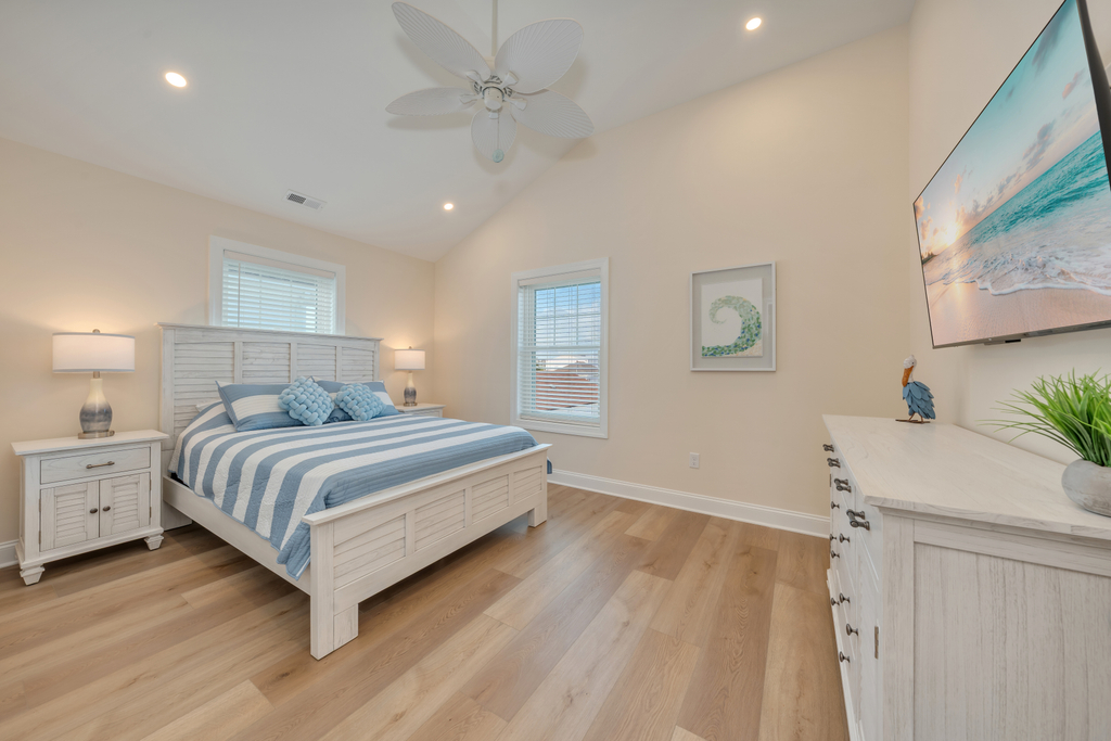 Queen Bed