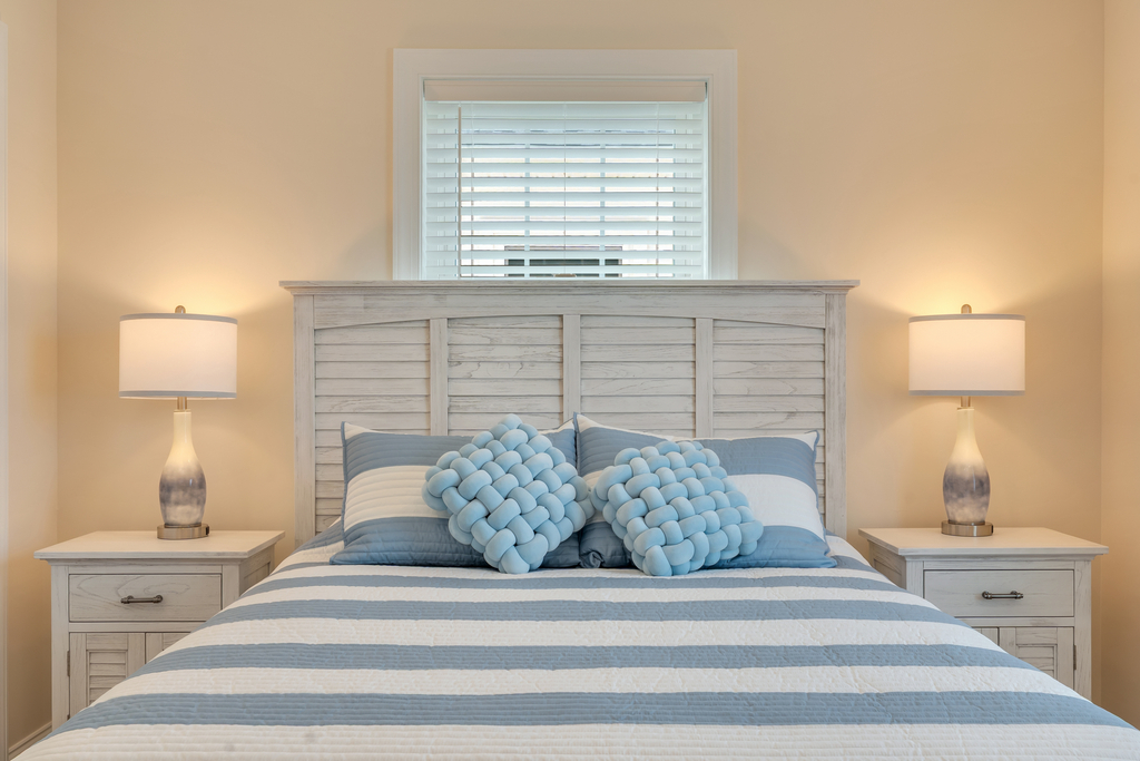 Queen Bed