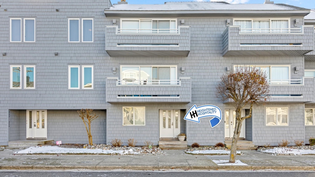 Tri-level townhome entrance on Pennlyn Place