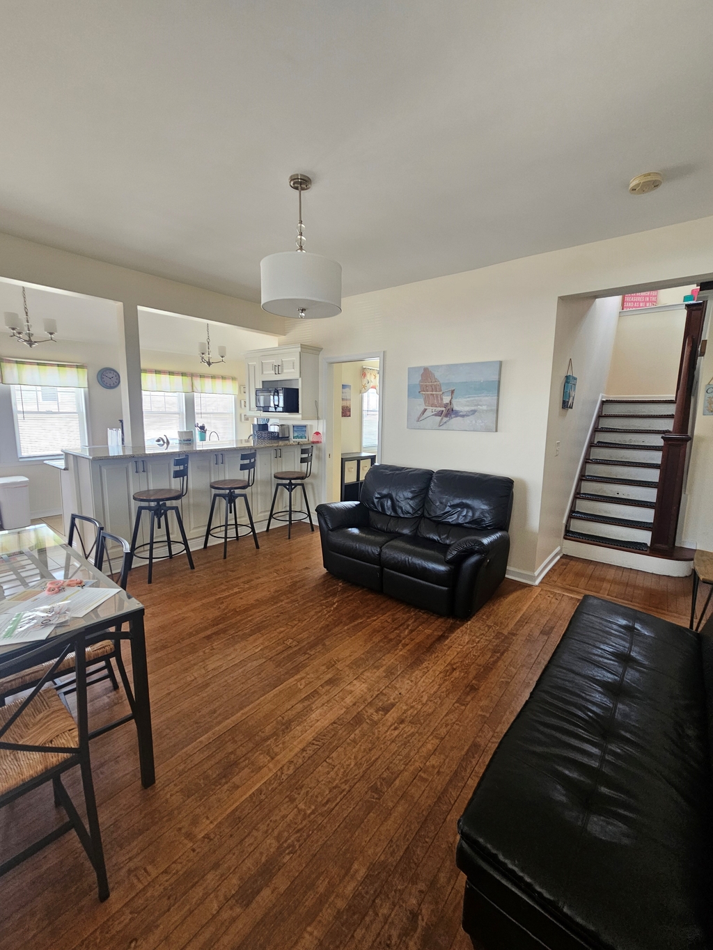 Living and dining area 