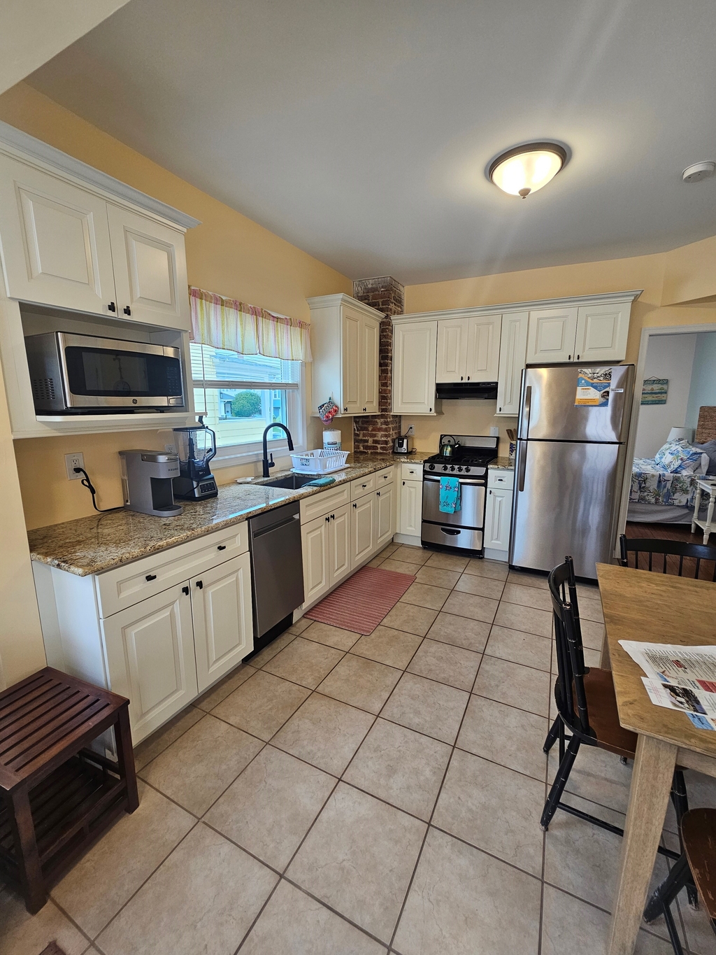 Kitchen/dining area