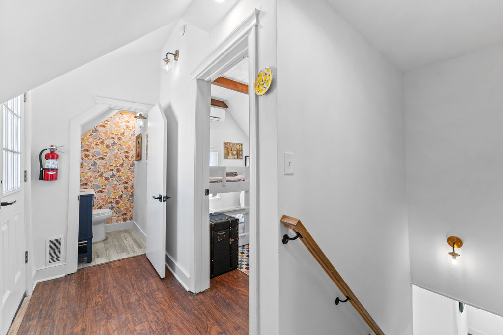 3rd level Powder room, Positano Suite and door to rooftop terrace
