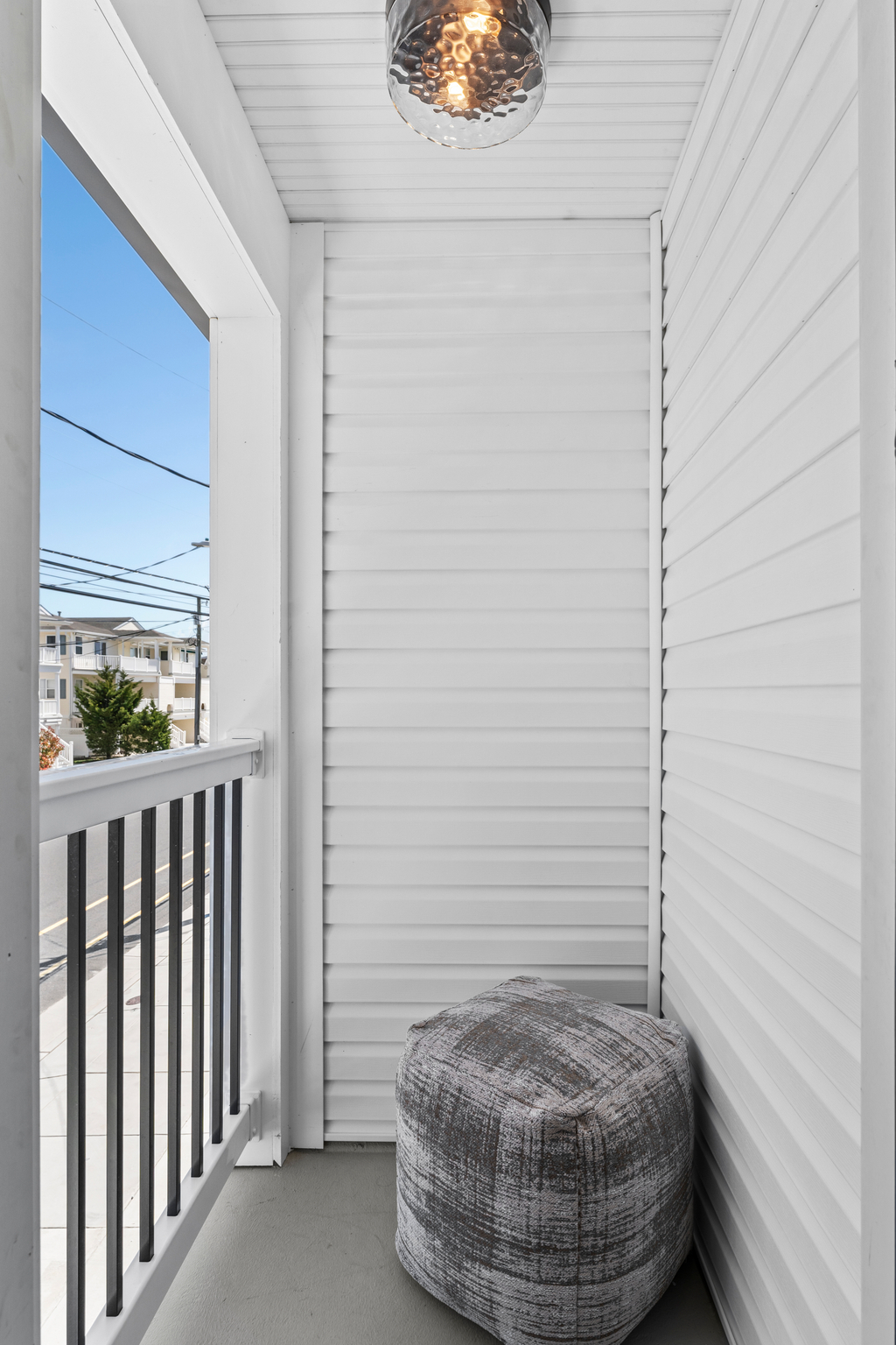 Juliet Balcony with Ocean views (just lean to the right)